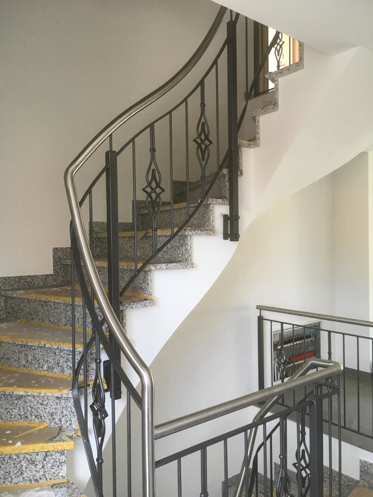 Geländer innen 01 05