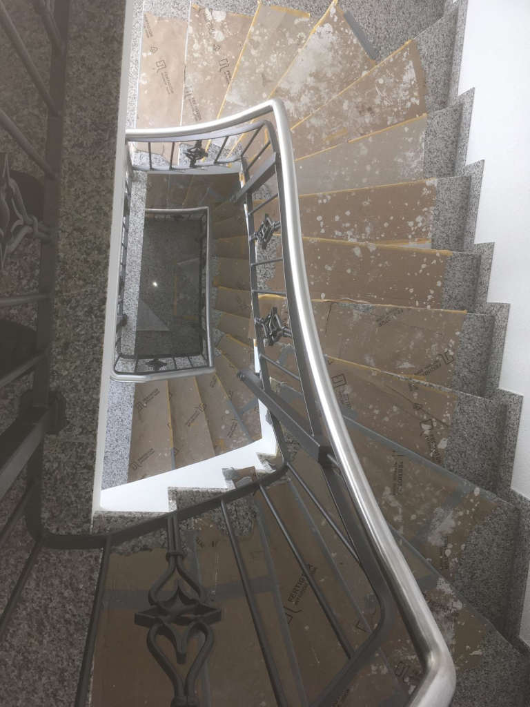 Geländer innen 01 08