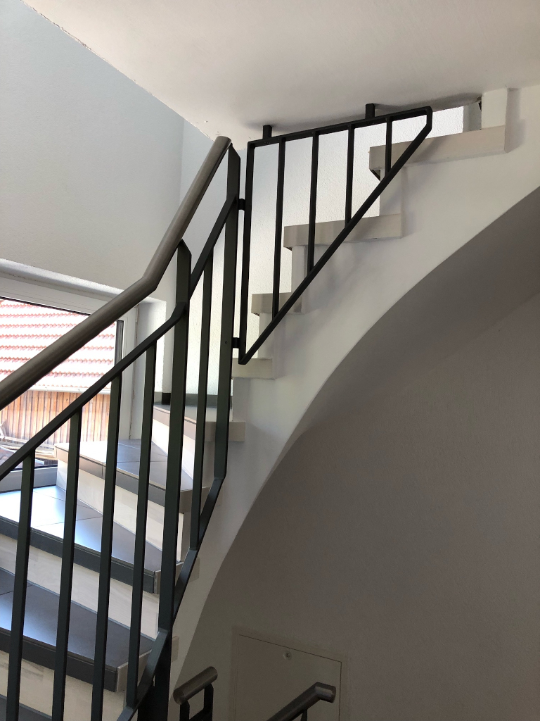 Geländer innen 03 04